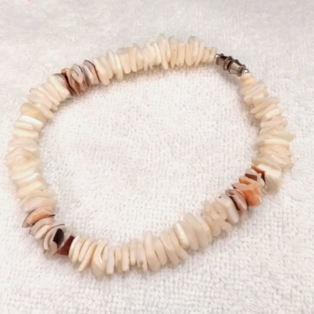 Puka Shell Braclet unisex 9.5
